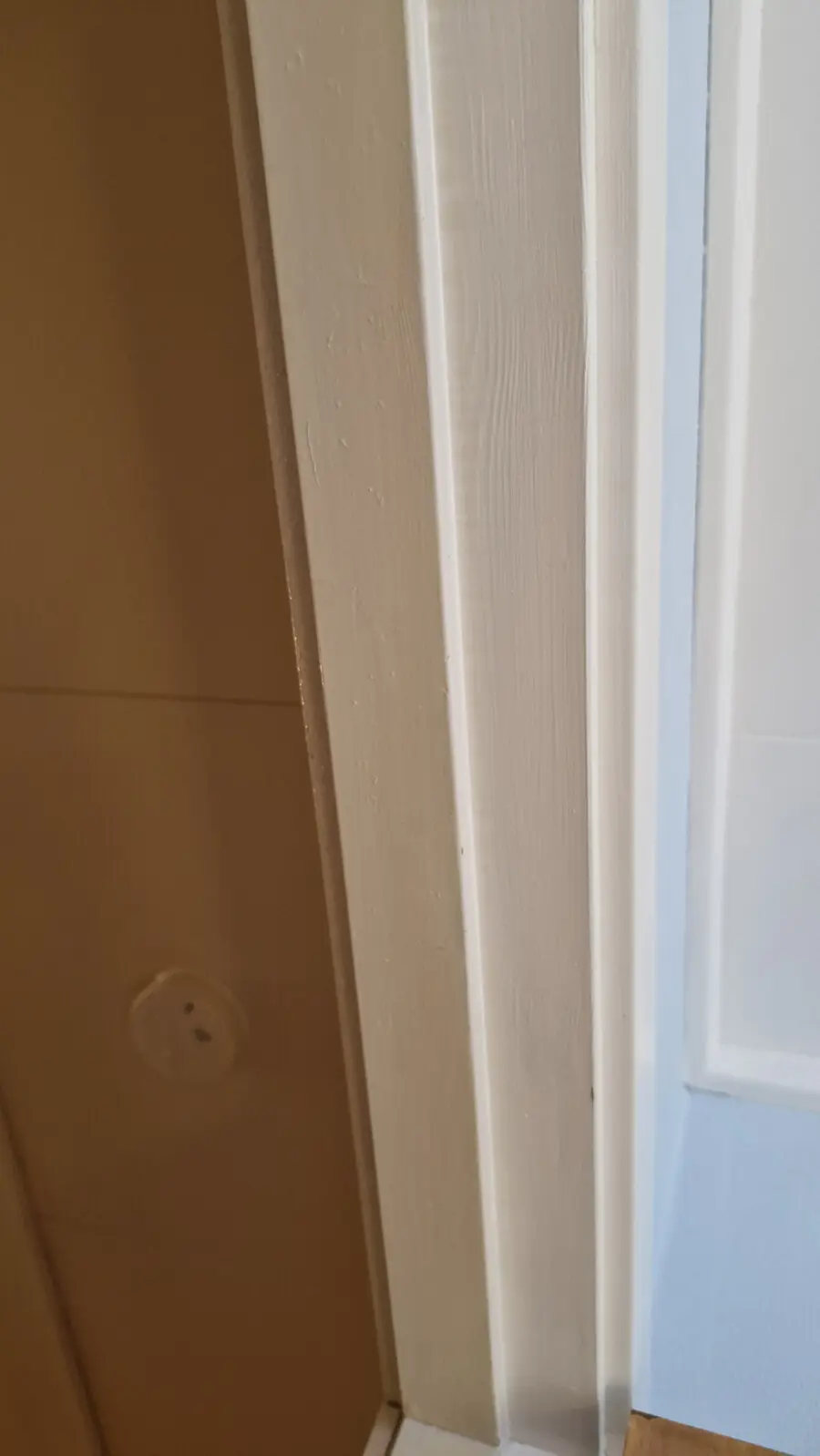 Den samme listen og kanten ren etter grundig rengjøring